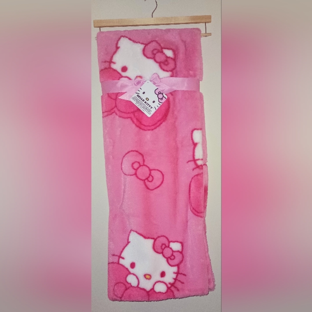 Hello Kitty Pink Blanket